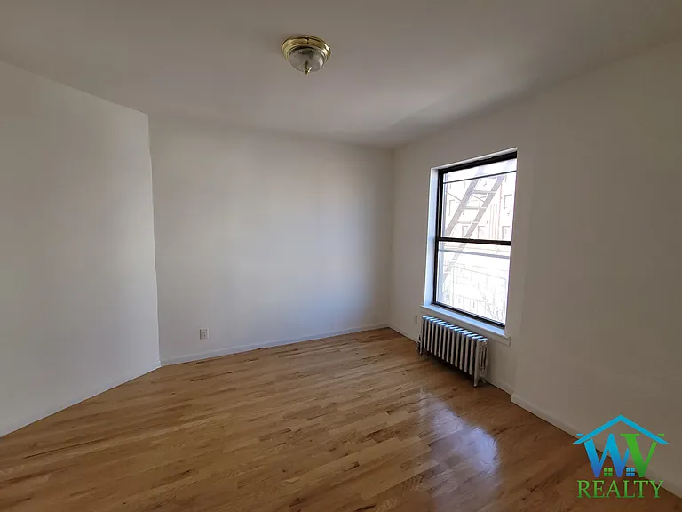 650 Melrose Ave #B3 — Photo 3