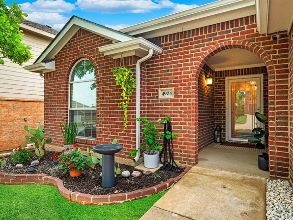 4904 Chaps Ave, Fort Worth, TX 76244
