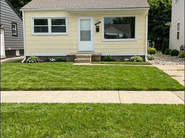 22844 Sharrow Ave, Warren, MI 48089