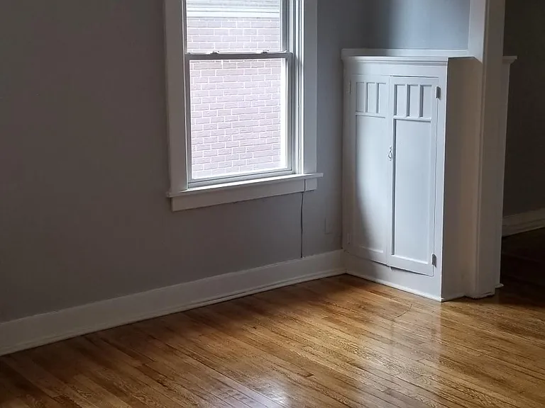 1514 Denniston St — Photo 5