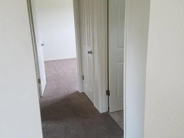 194 S Elm St #A — Photo 5