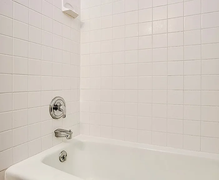 Gold Coast Apartments — Photo 27