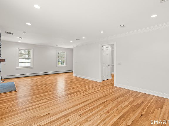 5th image of 96 Hobby Drive