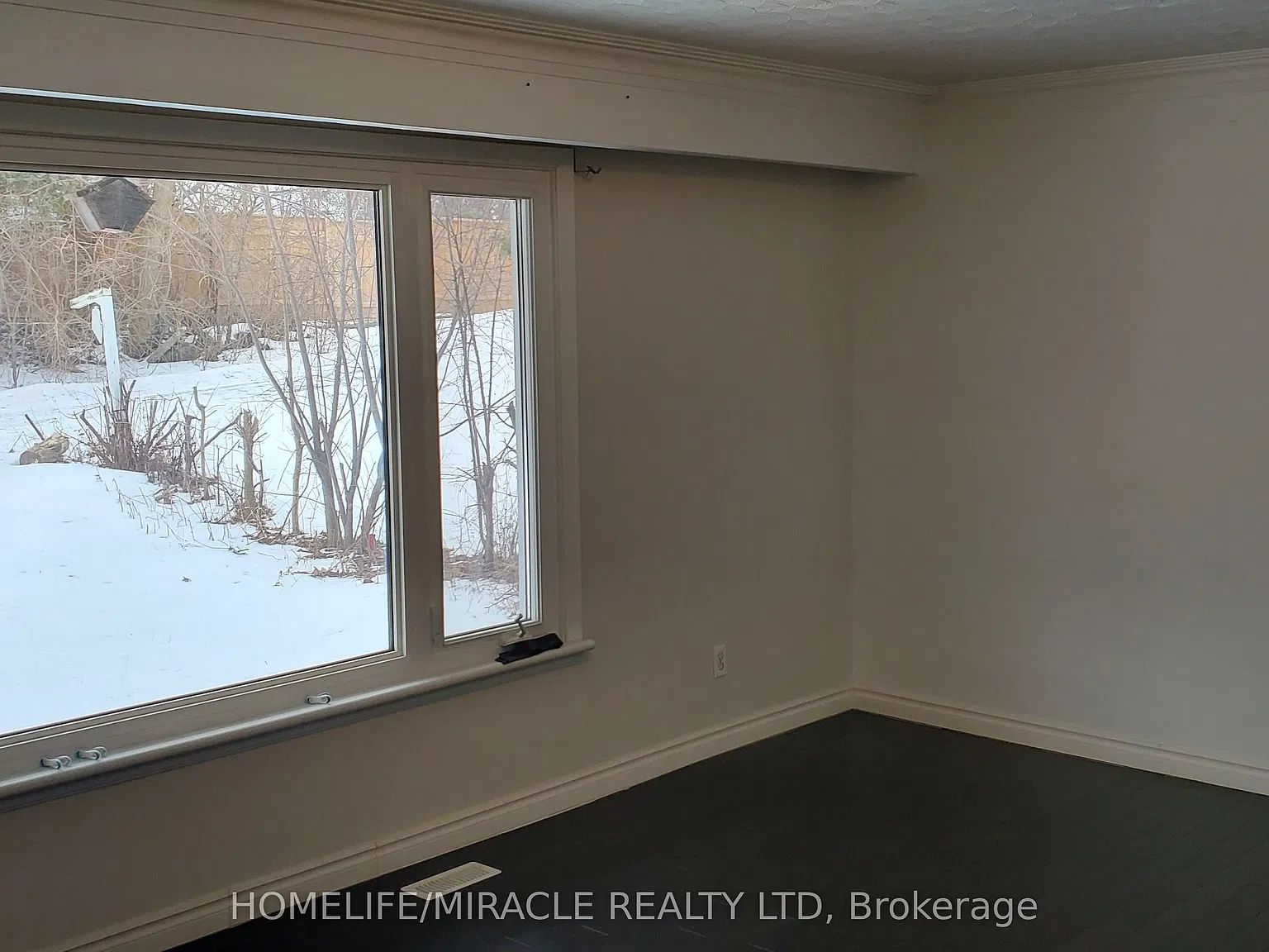 3 bed, $2,400 — Photo 2
