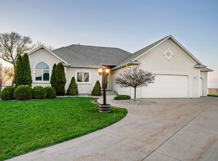 9504 Laura Ln, Winneconne, WI 54986