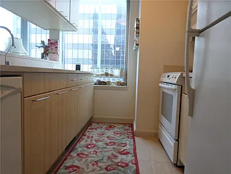 Rented by R New York