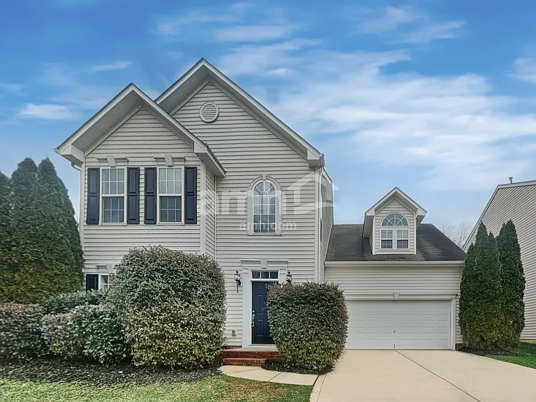 1019 Canopy Dr — Photo 1