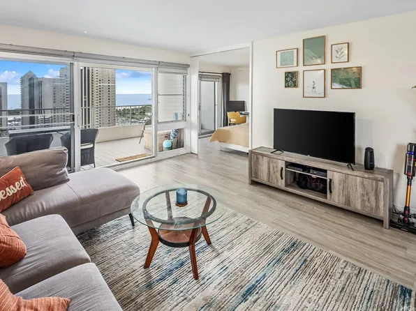 1717 Ala Wai Blvd #Penthouse Ii7, Honolulu, HI 96815