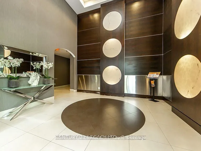 190 Borough Dr #1010 — Photo 2