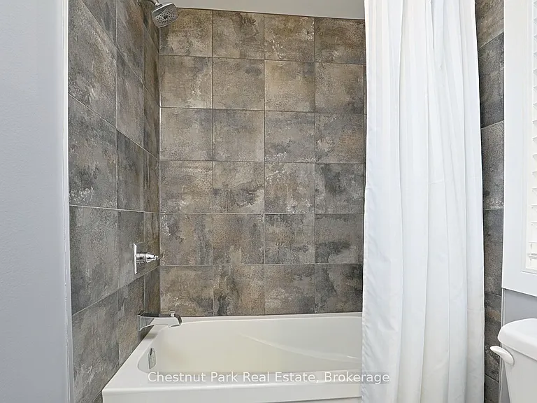 132 Yellow Birch Cres — Photo 30