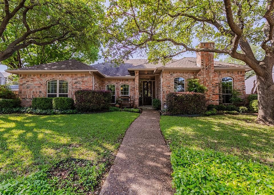 1st image of 2334 Highland Heights Ln