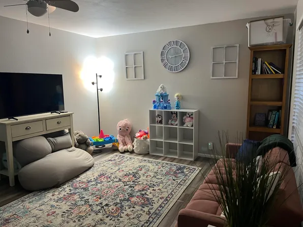 1601 Pennsylvania St NE #U-24, Albuquerque, NM 87110