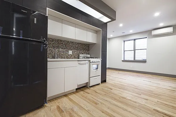 Rented by Brooklyn Group | media 26