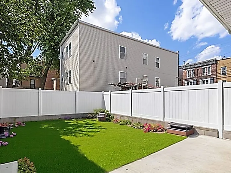 153 New York Ave — Photo 18