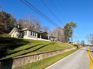 219 Jeffersonville St, Tazewell, VA 24651