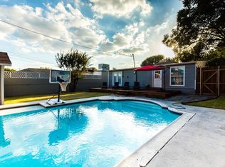608 N Winnetka Ave, Dallas, TX 75208