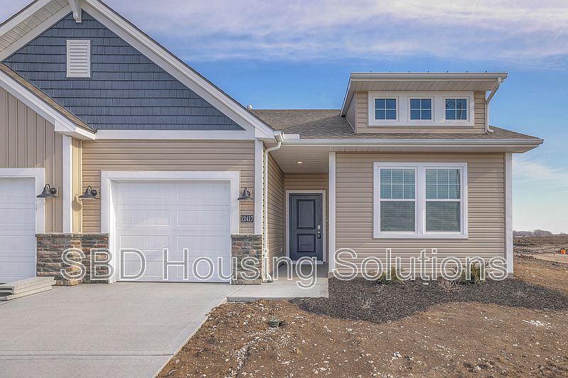1st image of 12416 S Parkwood Ln