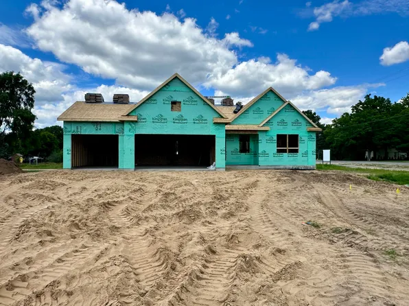 2193 Emerald Shore Cir, Grand Rapids, MI 49525