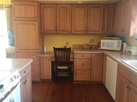 5th image of 19334 Norwood Dr