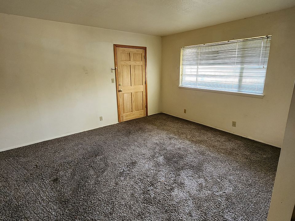 1st image of 611 S 2nd St #6