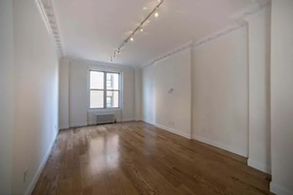 Rented by Rachel Realty | media 39