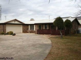100 New Castle Dr, Florence, AL 35633
