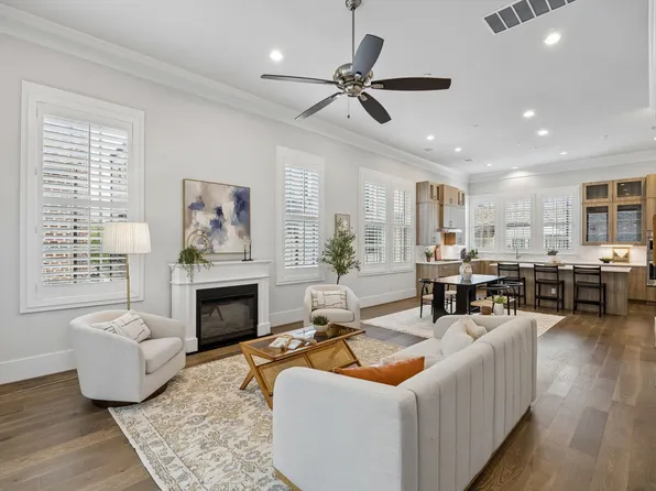 14971 Oak St, Addison, TX 75001