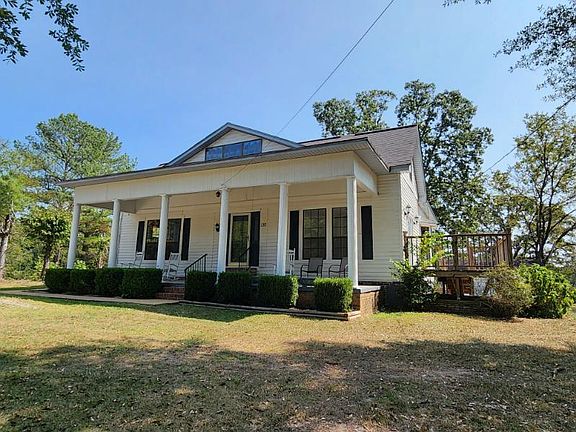 3rd image of 130 Bell Ln