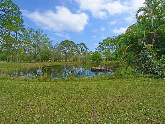 Home For Sale In Rustic Lakes