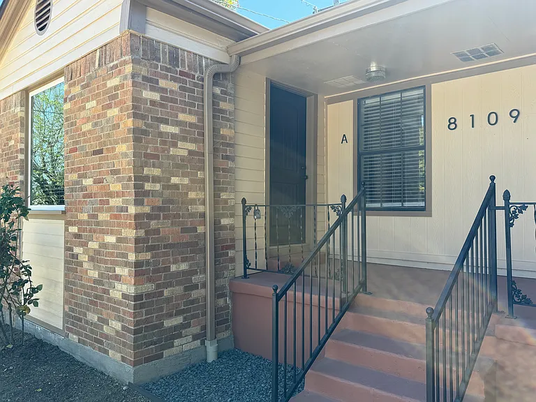 8109 Carlos St #A — Photo 2