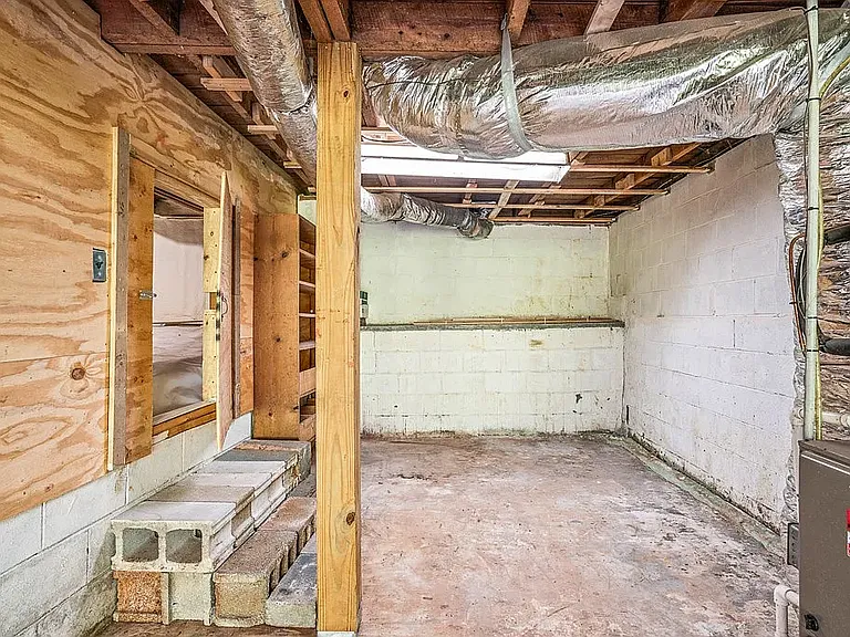 228 Wagoner St — Photo 13