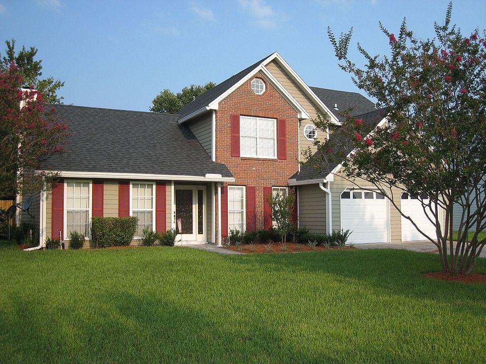 Great Traditional Style Home