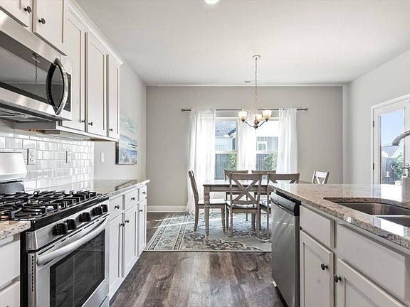 4th image of 1863 SE Fox Meadow Trl