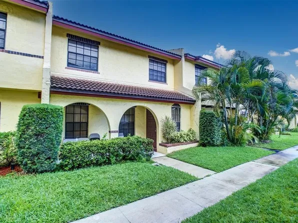 2768 NW 47th Lane #2803, Lauderdale Lakes, FL 33313