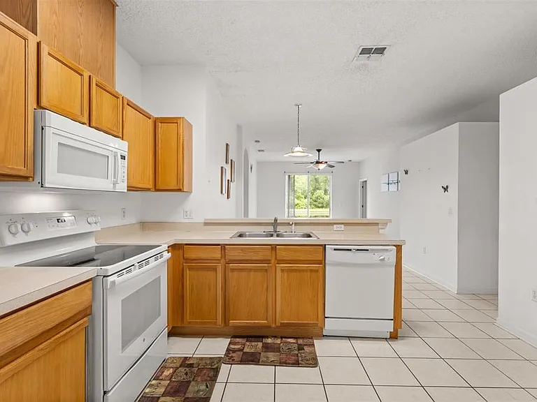 9406 Candice Ct — Photo 15