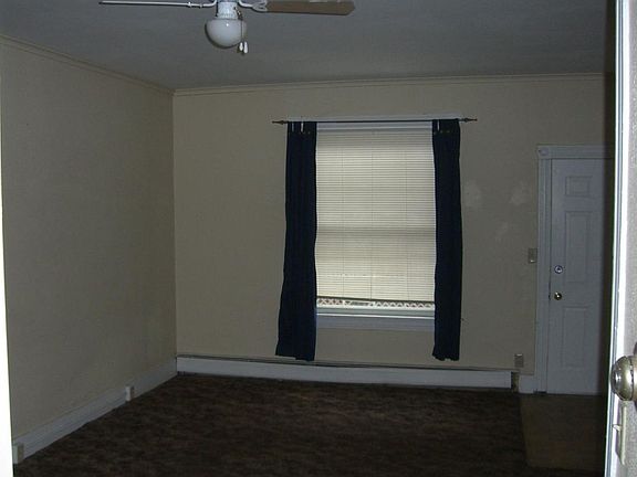 2nd image of 40 Meyers Ct