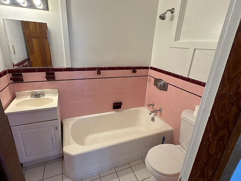 59 Cooper Ave #2F — Photo 4