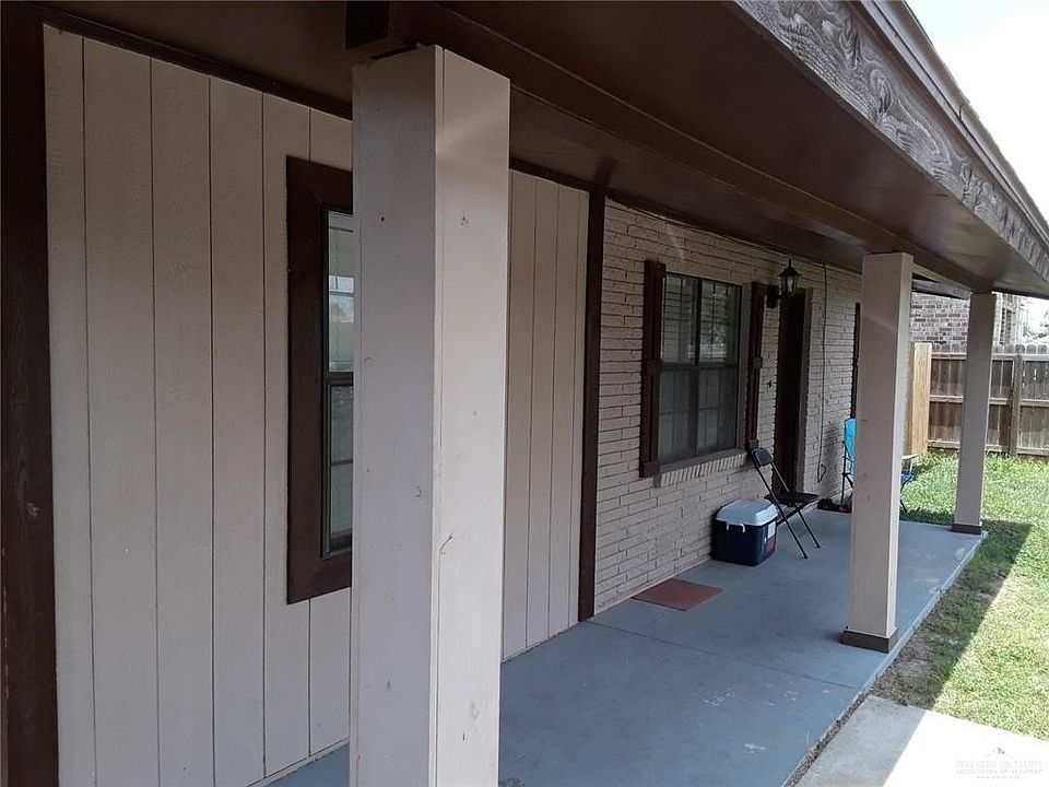 1st image of 2404 Redwood Ave