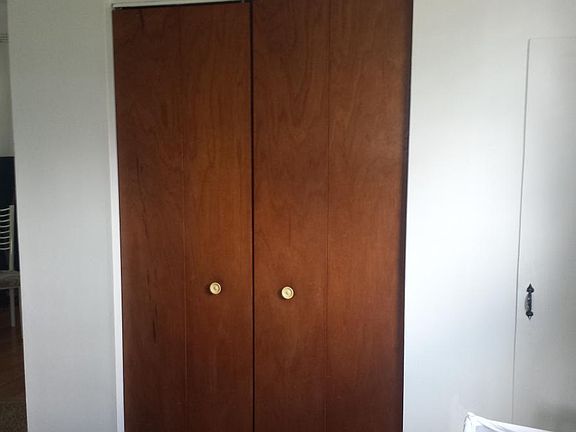 Bed Room Closet