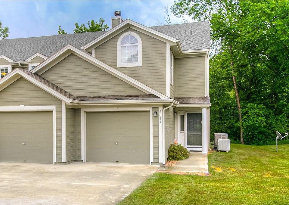 1st image of 6011 NE Moonstone Dr