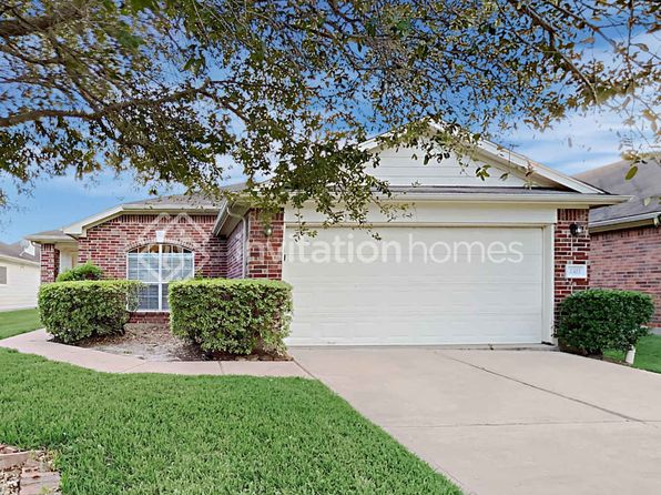 2411 Cardinal Elm St