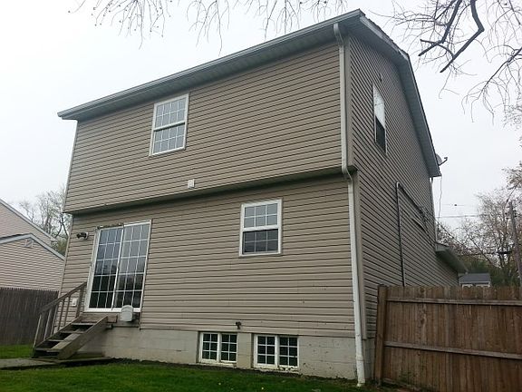 4th image of 5588 Washington Ave