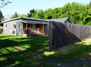 387 4th St, Dillard, OR 97432