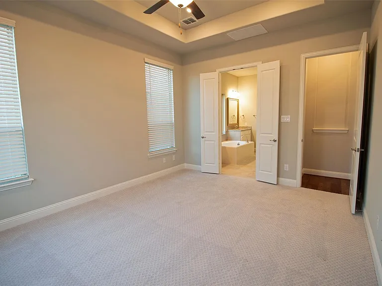 7235 Sanctuary Dr — Photo 19