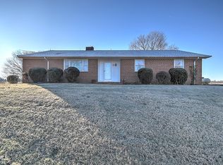 461 Kincheloe Rd, Fall Branch, TN 37656