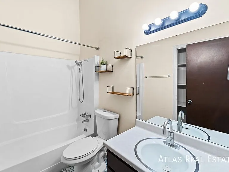 7239 S 580 E — Photo 10