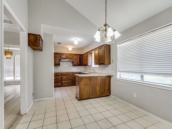 4th image of 2905 Mollimar Dr