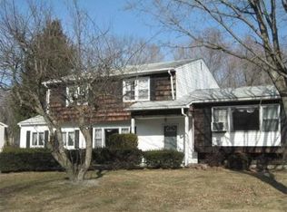 125 Westfield Dr, Holliston, MA 01746