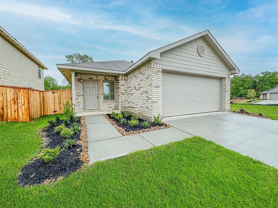 1st image of 1515 Las Cuevas Dr