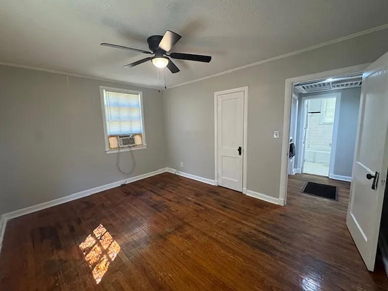 319 Olivia Ct — Photo 11